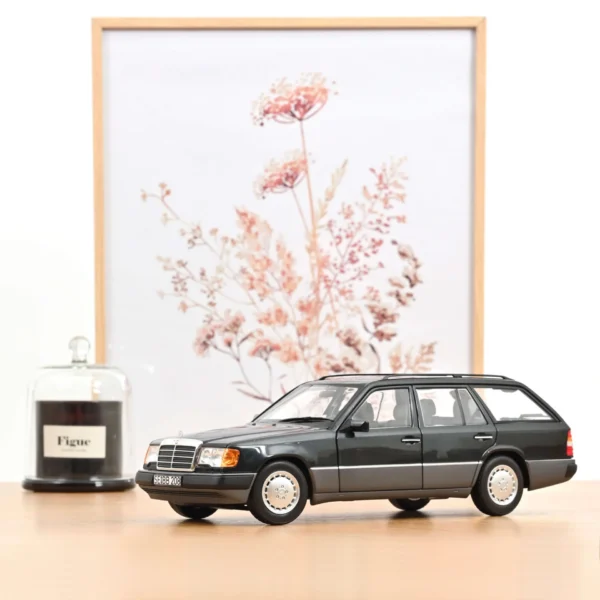 Mercedes-Benz 300D T model S124 1990