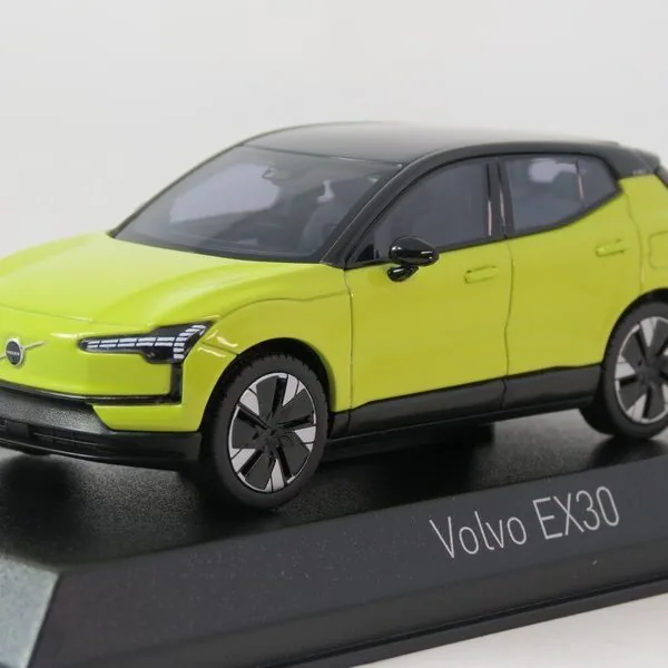 Volvo EX 30 2024